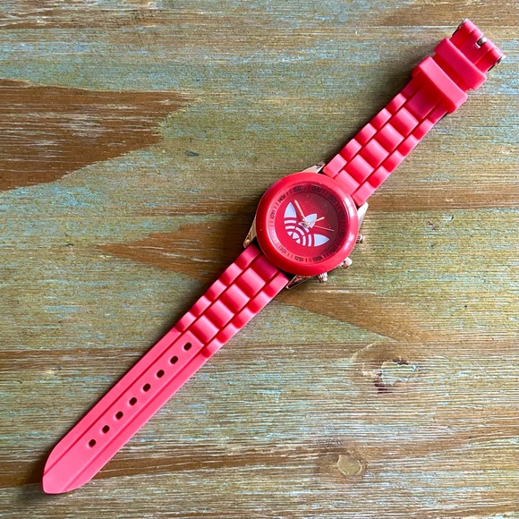 Red Adidas Watch NWT - Picture 5 of 6